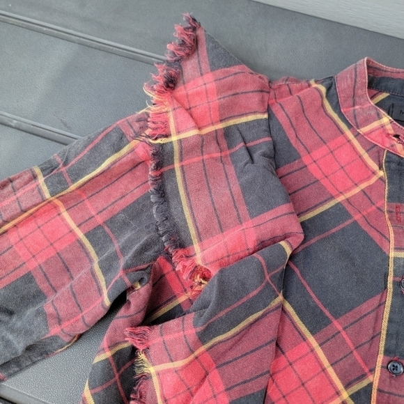 2/$20 Maison Cinqcent Plaid Ruffle Button Down Top S - Picture 6 of 12